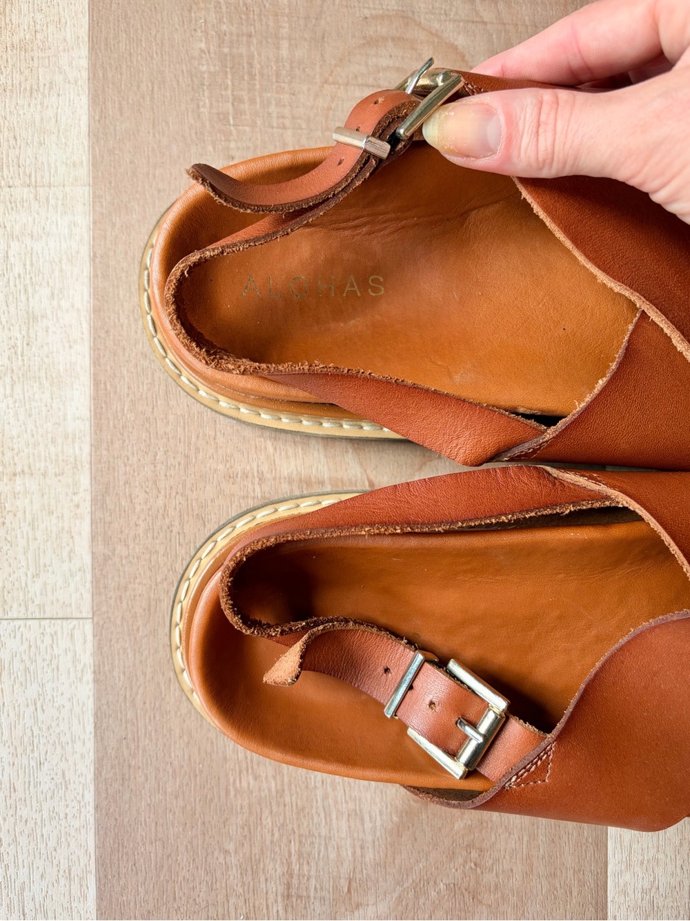 Alohas Marshmellow Women’s Brown Leather Crisscross Sandals Size 8.5 - Picture 5 of 10